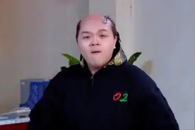 现在的男rapper要靠奇葩发型搏出位了吗？图片