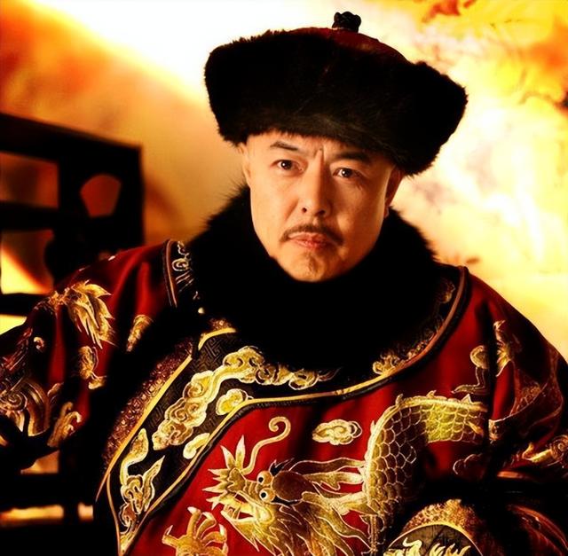 火葬场门口有一对联，上联：“早来晚来早晚都来”，下联真是绝了