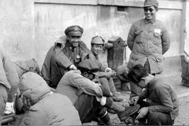 1989年，台湾老夫妇重返成都，丈夫大喊：我对不起弟兄们图片