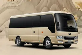 宇通版“考斯特”上市，搭载3.5T V6动力，16座布局，只卖76.8万图片