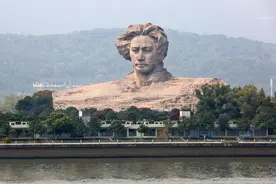 开国大典是在什么时候举行的？有什么重要意义？图片