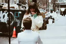 32岁好莱坞女星离世！和男友订婚不到120天，粉丝心碎：那么年轻图片