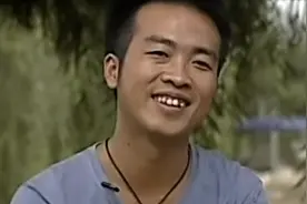 07年小伙救下黄金蟒，4年后却意外伤人，一番调查专家发现蹊跷图片