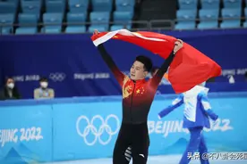 妻子关评、7岁女儿被嘲讽，韩国教练带中国夺冠，韩国人炸锅了图片