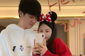 Letme晒出儿子和妻子合照，太让人羡慕了！图片