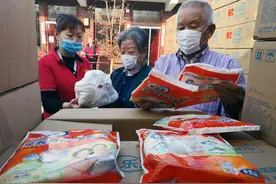 父亲生病后，河北女老板卖成人纸尿裤，年销1.5亿片图片