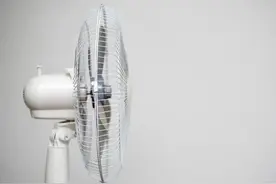 风扇怎样吹才最凉快？一个物理实验告诉你答案图片