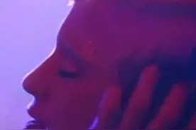 64岁麦当娜上身无遮挡出镜，粉丝却称害怕，老太太为何“这么拼”图片