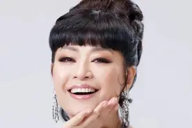 国家一级演员殷秀梅:闪婚闪离后,42岁再嫁外国丈夫,一生无儿无女图片