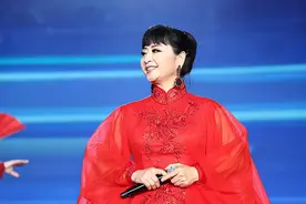 歌唱家殷秀梅：二婚在飞机上“捡”了个外国丈夫，晚年却有遗憾？图片