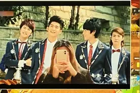 腾讯会议“土”起来了，还是大学生会玩图片