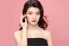 女人晚上找男人聊天正常吗图片