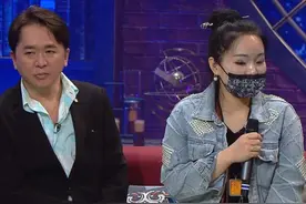 邓兆尊罕见带新欢上节目，老三成熟落落大方，仨女友皆是成熟师奶图片