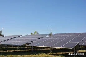 光伏材料行业专题报告:光伏银浆三期叠加，银粉+银包铜粉前景广阔图片