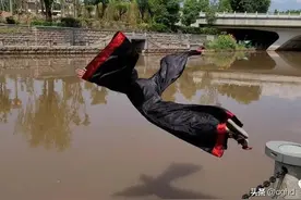 端午门上挂三物，全家安康又幸福，要在家里挂这三样东西，哪三样图片