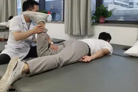 偏瘫后，膝关节控制不好，老打软腿，这12个动作希望可以帮助到你图片