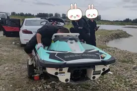 无证驾艇！罚！图片