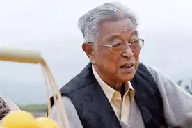 90年代烟民首选！香味醇厚红塔山，现十块一包，褚时健：难辞其咎图片