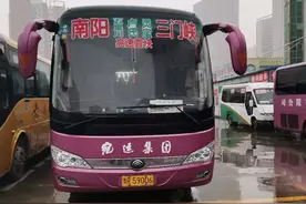 南阳三门峡大巴图片