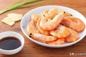 煮大虾，用“冷水还是开水”？原来一直都做错了，难怪虾又老又腥图片