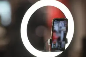 喝酒PK、鞋底打嘴……直播“狠PK”为何刹不住？图片