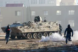 解放军步兵不足10万兵力，不足鼎盛时十分之一，这点兵力够用吗？图片