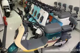 买了不到半年，电动车就无法充电，坏了还得自己花钱换，原来背后藏着一条稳赚不赔的“秘密”图片