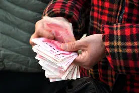 新农合好消息！不光有4大好处，60岁以上农民还能领养老金？图片