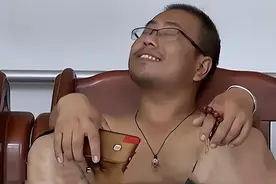 河北38岁男子啃老3年，扬言人生就得玩，后来咋样了？拆迁得8千万图片