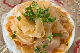 擀面皮的美味图片