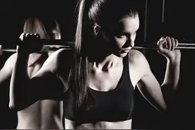 长期坚持练硬拉有哪些好处呢？图片