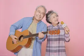 人老了，钱怎样保管最稳妥？聪明的老人会用这3种方式分配图片