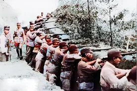 1937年淞沪会战真实影像，800壮士血战四行仓库，上海被炸成废墟图片