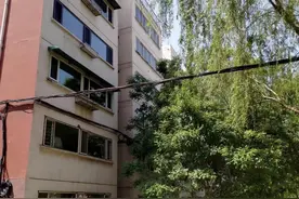 购房首付一半后阁楼单价涨近千元，起诉开发商恶意加价十多年难入住，法院：开发商解约请求不成立判决交房图片