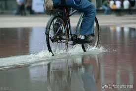 高温高湿的黄梅天，能“闷”出多少病？度梅攻略请查收图片