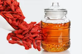 枸杞泡制白酒时要注意哪些要求图片