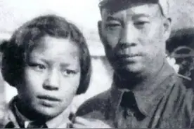 新婚夜开国上将呆坐，新娘：不喜欢我干嘛娶我？将军：我怕吓着你图片