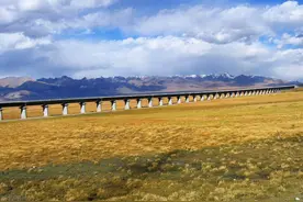 从哪里坐火车去拉萨最好？去拉萨最美火车路线是哪条？图片