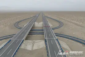 穿越两大“无人区”！这条公路带你领略新疆自驾游图片