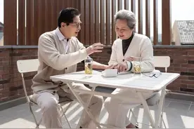 60岁大爷再婚提岀一个条件，66岁大妈：行，答应我一条就结婚图片