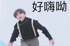 蔡徐坤打篮球表情包来了图片