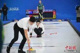 “冰壶”在中国火了，我却笑不活了……图片