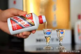茅台瓶口的珠子，明明是玻璃的，为何有人说值100多，有何玄机？图片