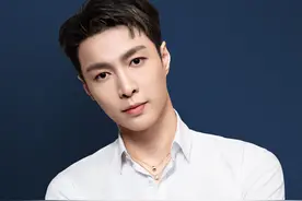 张艺兴公司公开三位练习生，平均年龄13岁，要和李飞竞争搞养成？图片