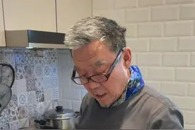 上海疫情明星众生相：刘嘉玲穿6万元卫衣自拍，彭于晏被邻居追星图片