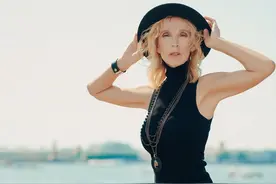 身为人体艺术家的我与八十三岁女房客的那点事儿图片