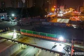 合肥市淮南路跨胜利路桥钢梁架设顺利完成图片