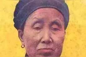 真实的双枪老太婆：抗日杀敌，却因反动最后被枪决图片