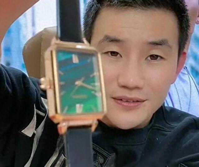 ����ֱ���ٷ�����2��������299��������һɽ�����ӣ����������ѿ�