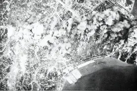 东京大轰炸真实影像，“李梅烧烤”攻势之下，50万日本人葬身火海图片